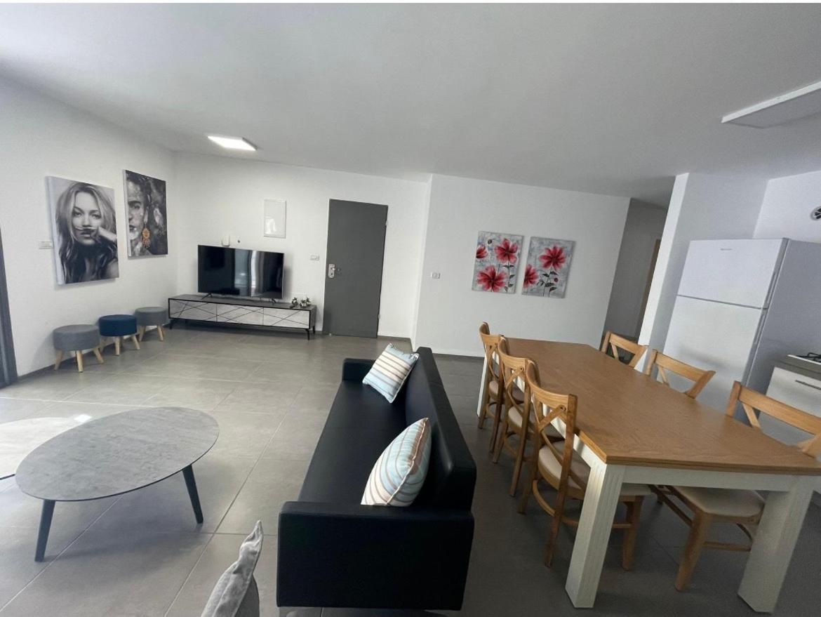 סוויטת עלית בריכה מחוממת Villa Poriyya Exteriör bild