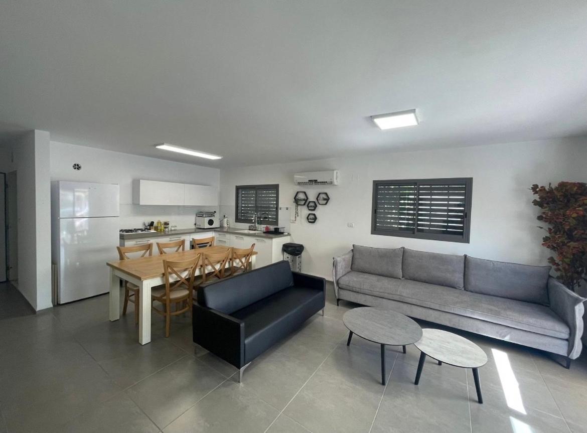 סוויטת עלית בריכה מחוממת Villa Poriyya Exteriör bild